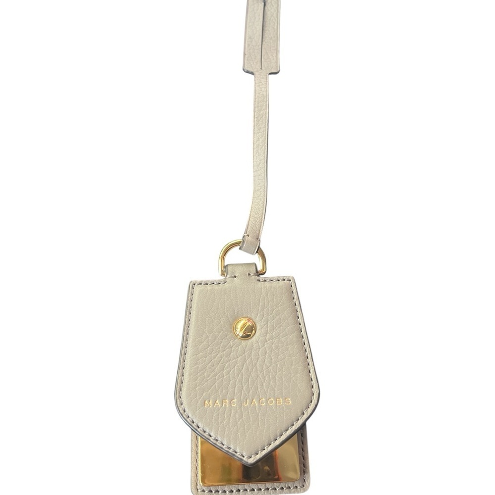 Marc Jacobs in Cream and Gold keychain